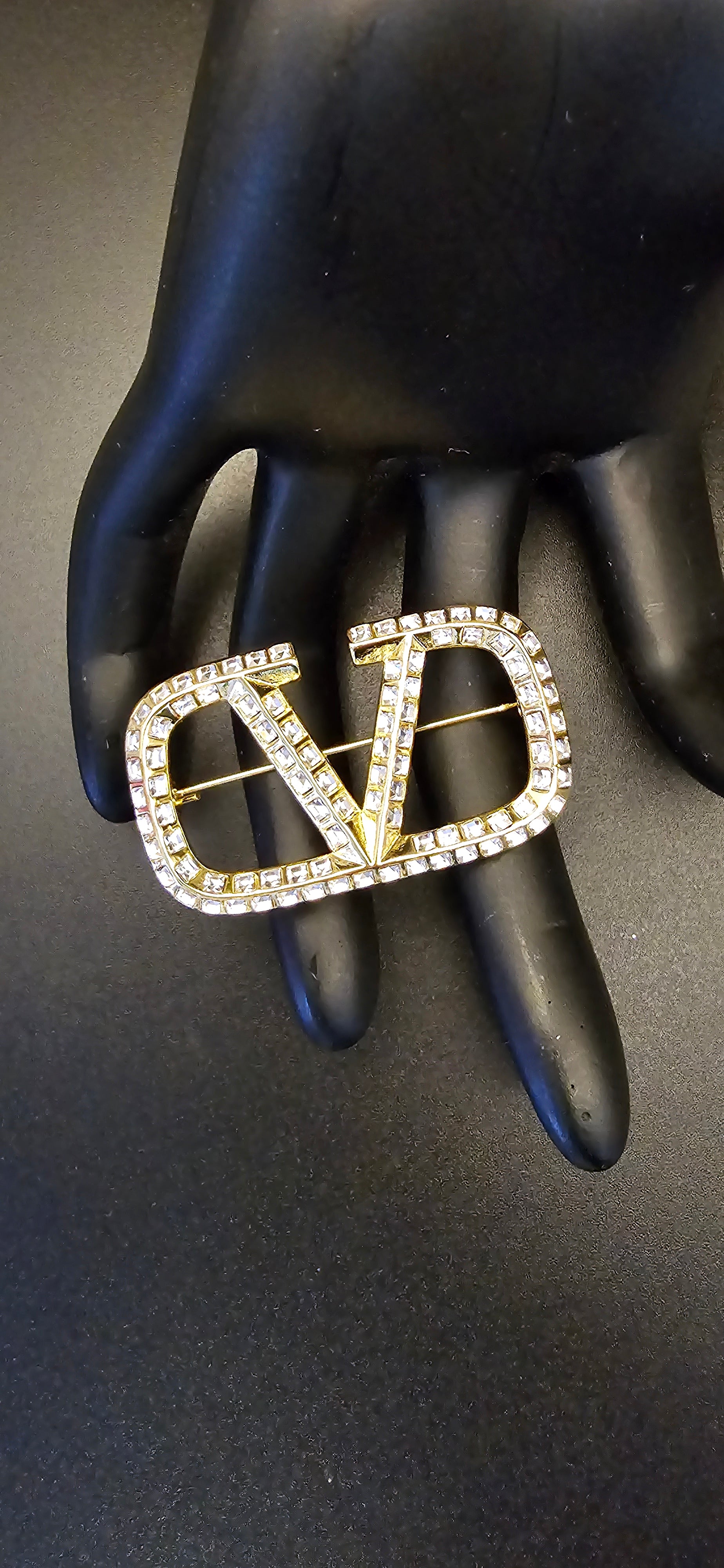 Large Gold brooch - Mourimani Beauty & Accessories