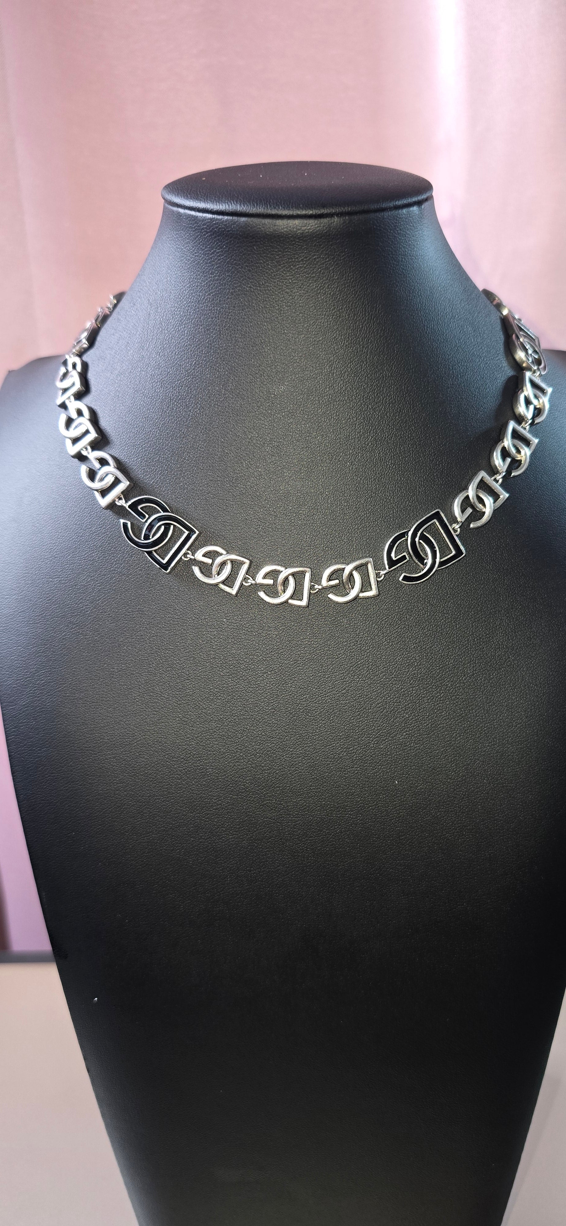 Choker Necklace - Mourimani Beauty & Accessories