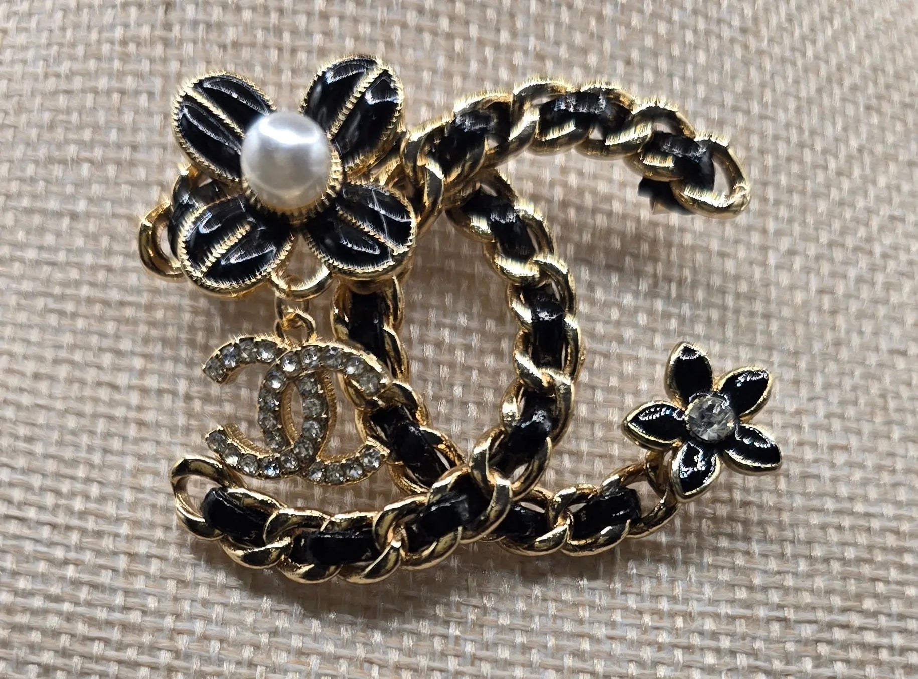 Designer Brooch - Mourimani Beauty & Accessories