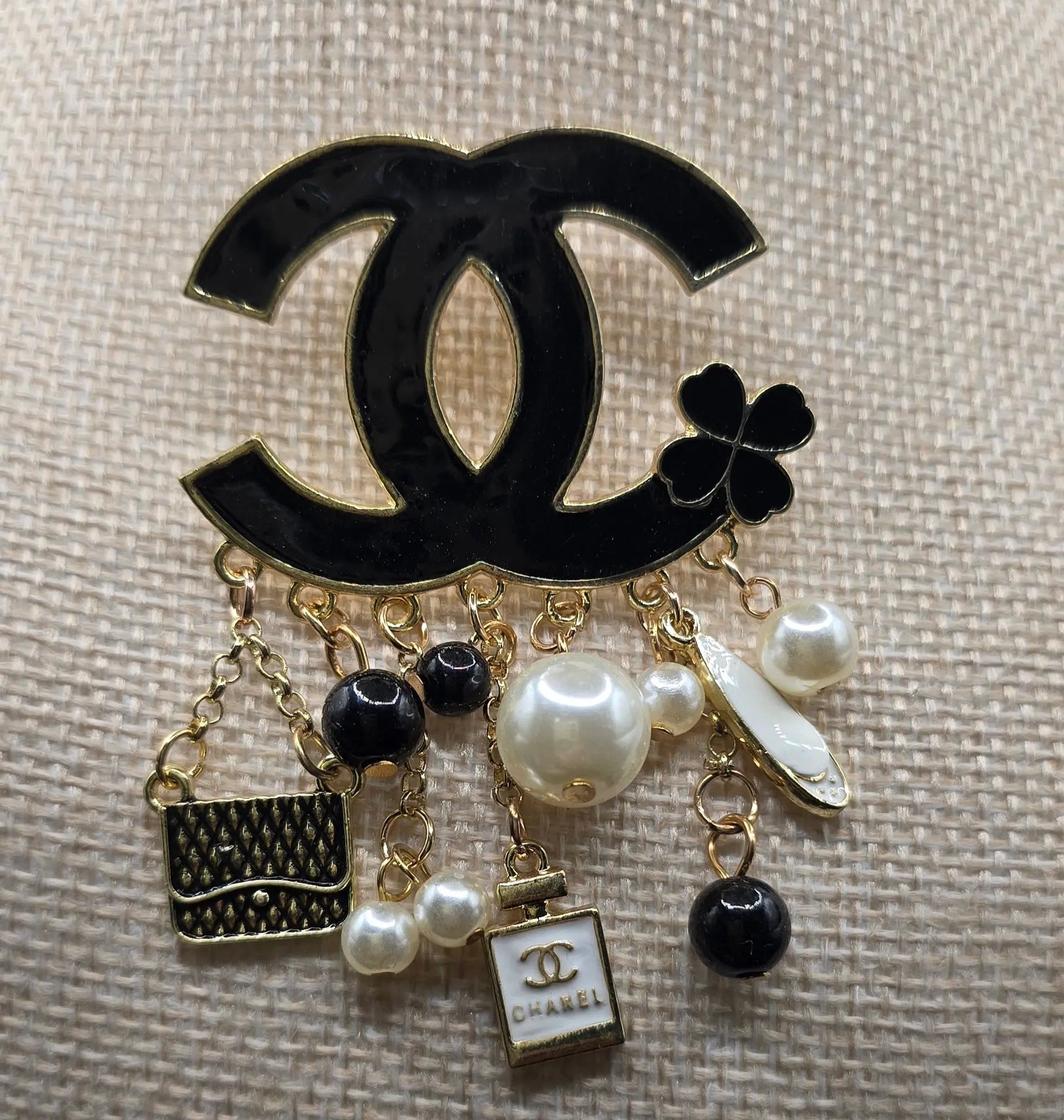 Designer Brooch - Mourimani Beauty & Accessories
