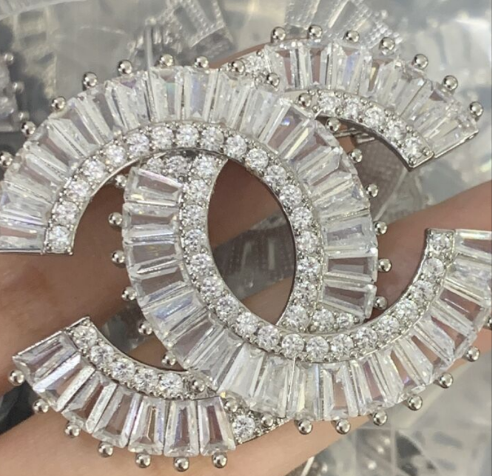 Designer Brooch - Mourimani Beauty & Accessories