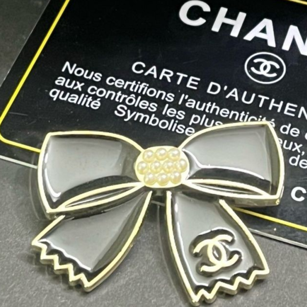 Designer Brooch - Mourimani Beauty & Accessories