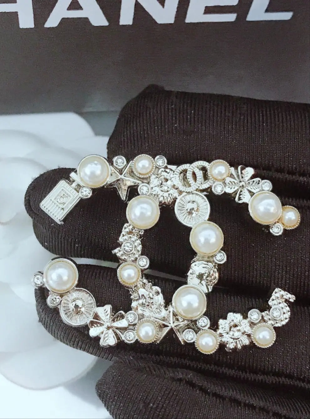 Designer Brooch - Mourimani Beauty & Accessories