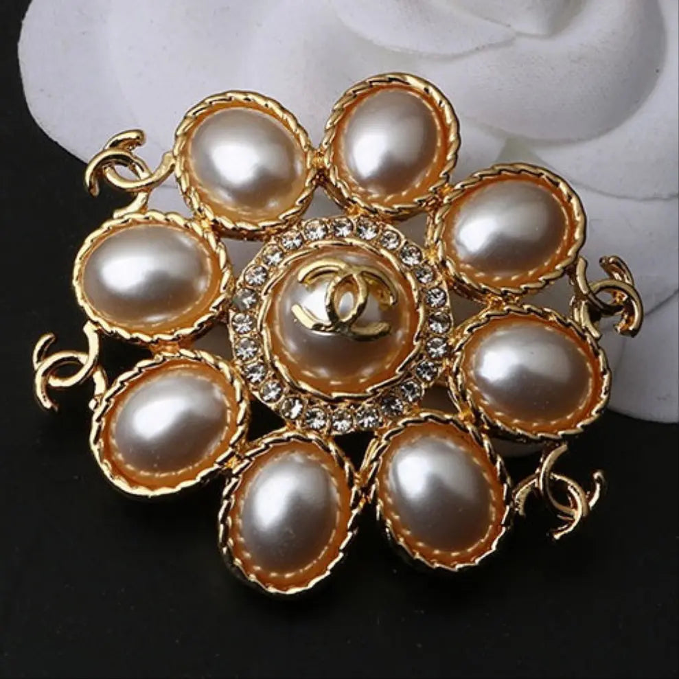 Designer Brooch Pin - Mourimani Beauty & Accessories