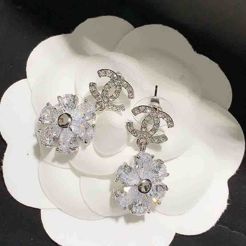 Earrings - Mourimani Beauty & Accessories