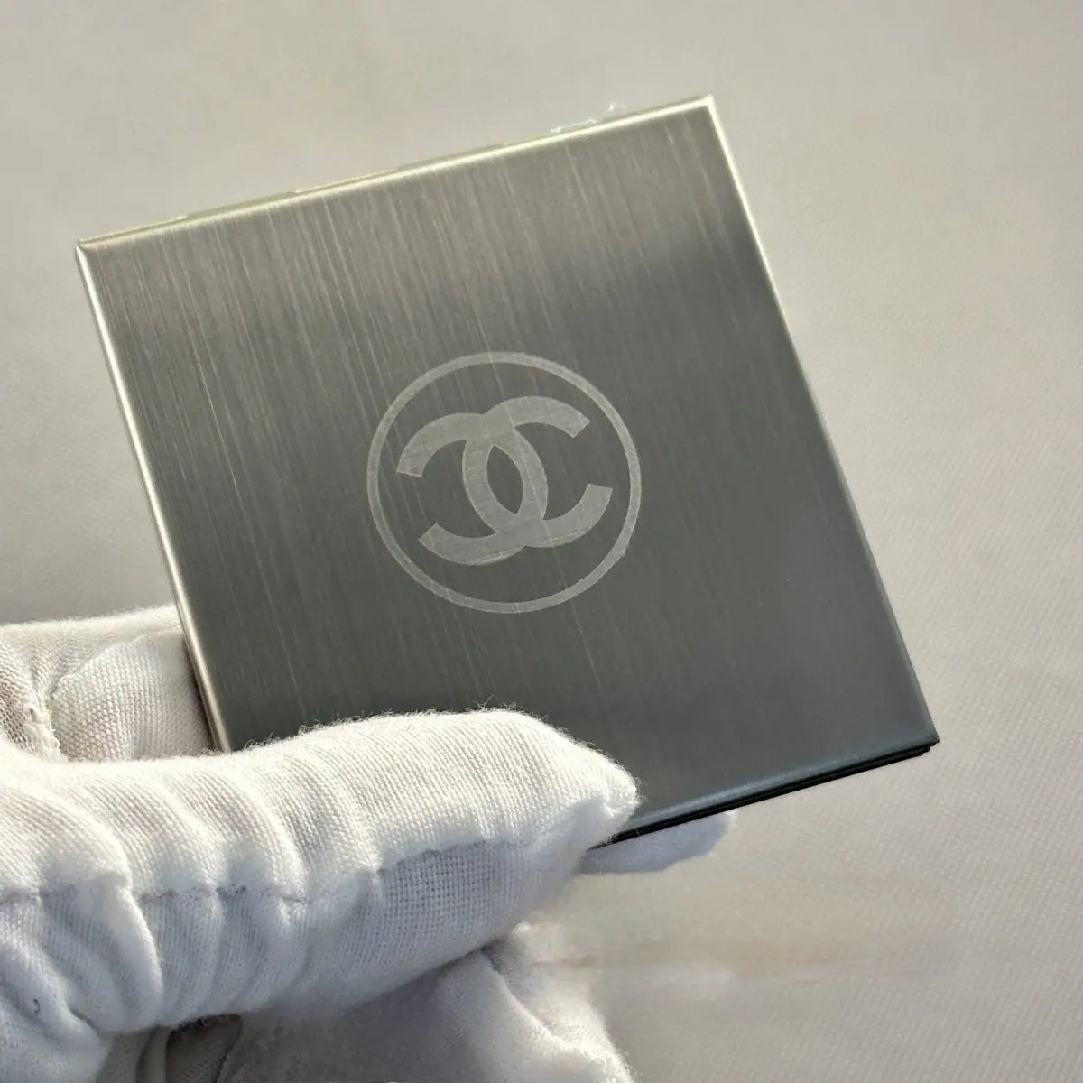 Designer Cosmetic Mirror - Mourimani Beauty & Accessories