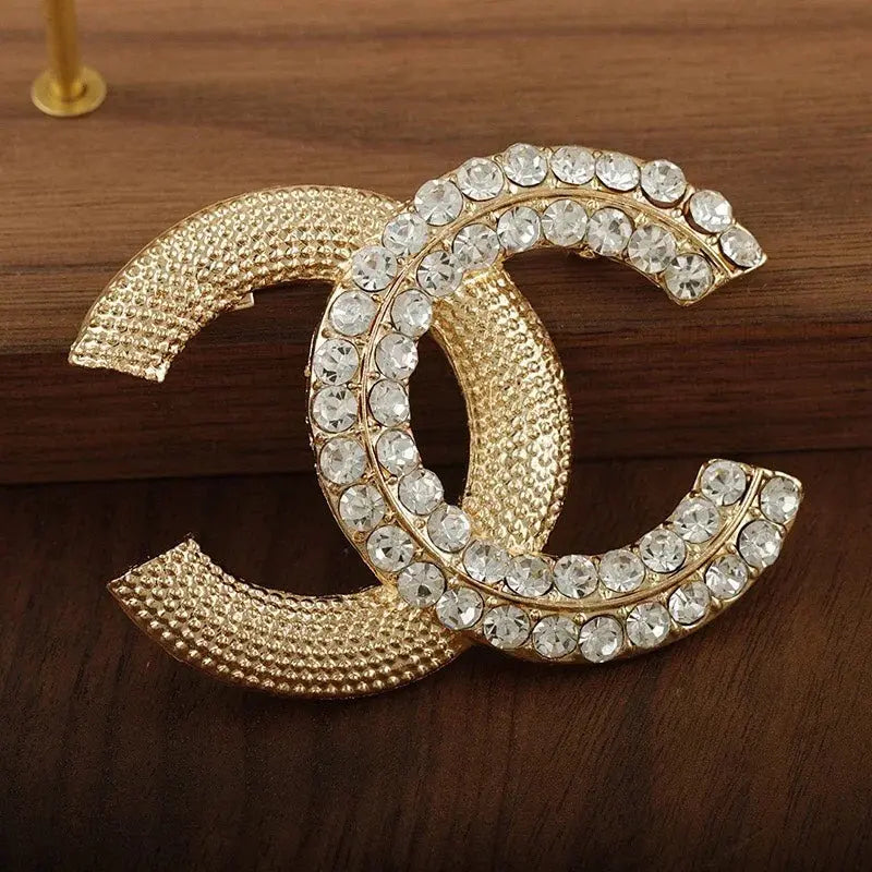 Designer Brooch *NEW* Mourimani Beauty & Accessories