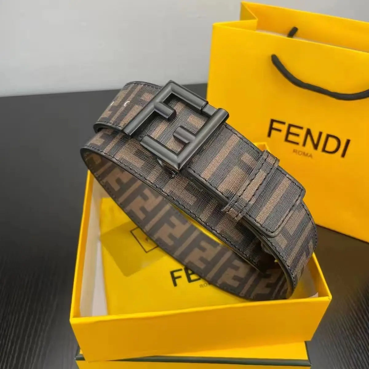 Designer Belts *NEW* Fendi Mourimani Beauty & Accessories