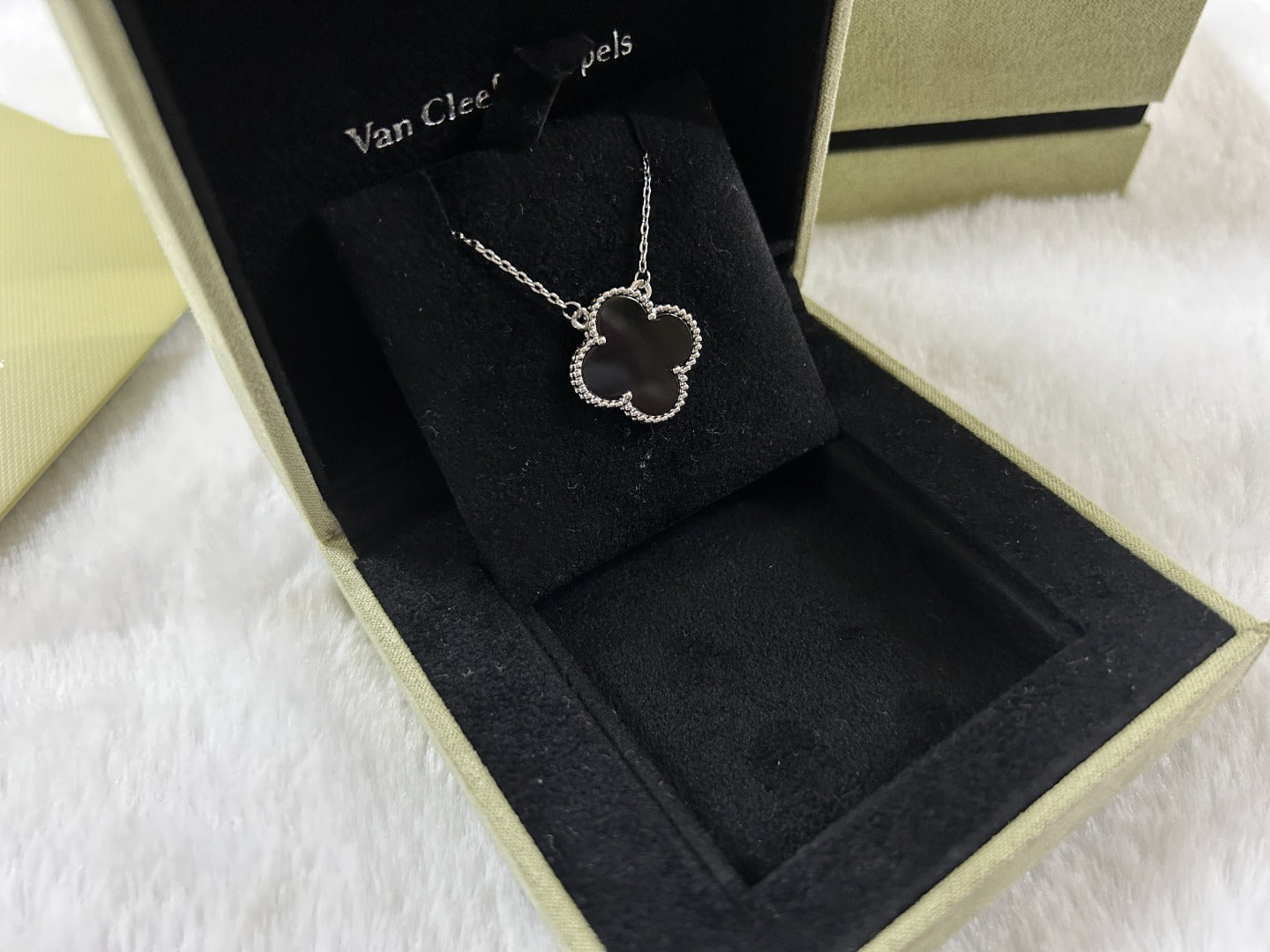 Designer Necklaces *NEW* Silver