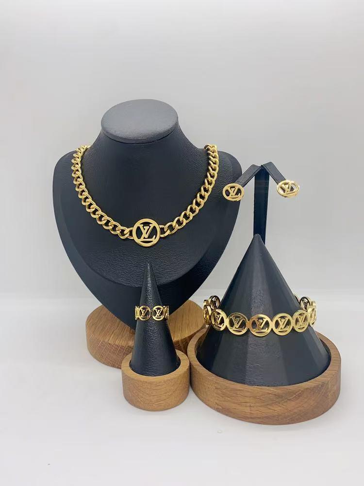 Designer Necklace *NEW*