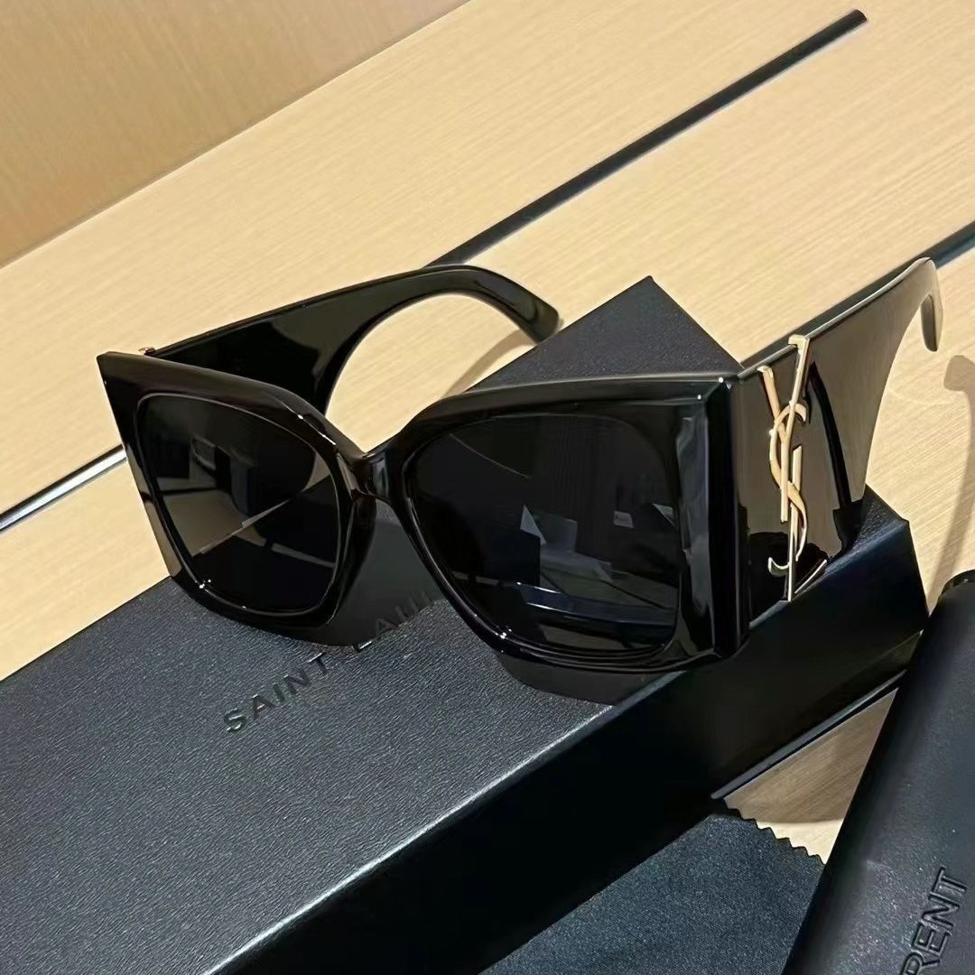 Designer Sunglasses *NEW*