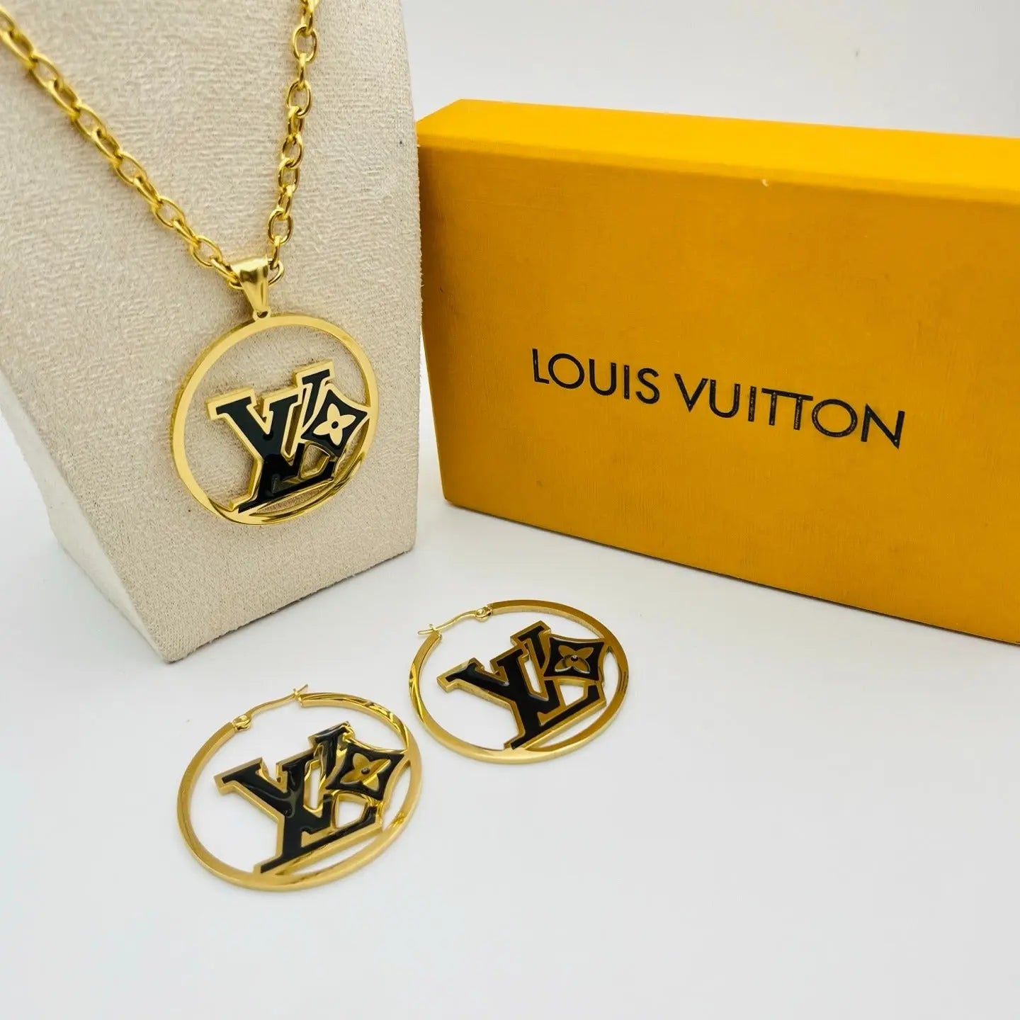 Designer Necklace *NEW* Mourimani Beauty & Accessories