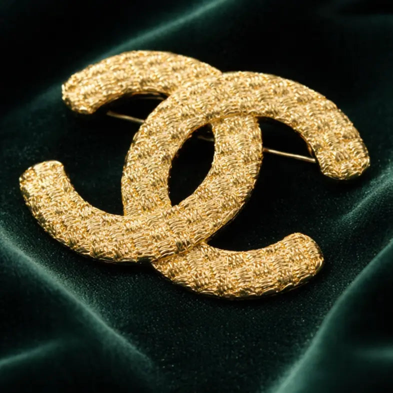 Designer Brooch *NEW* - Mourimani Beauty & Accessories