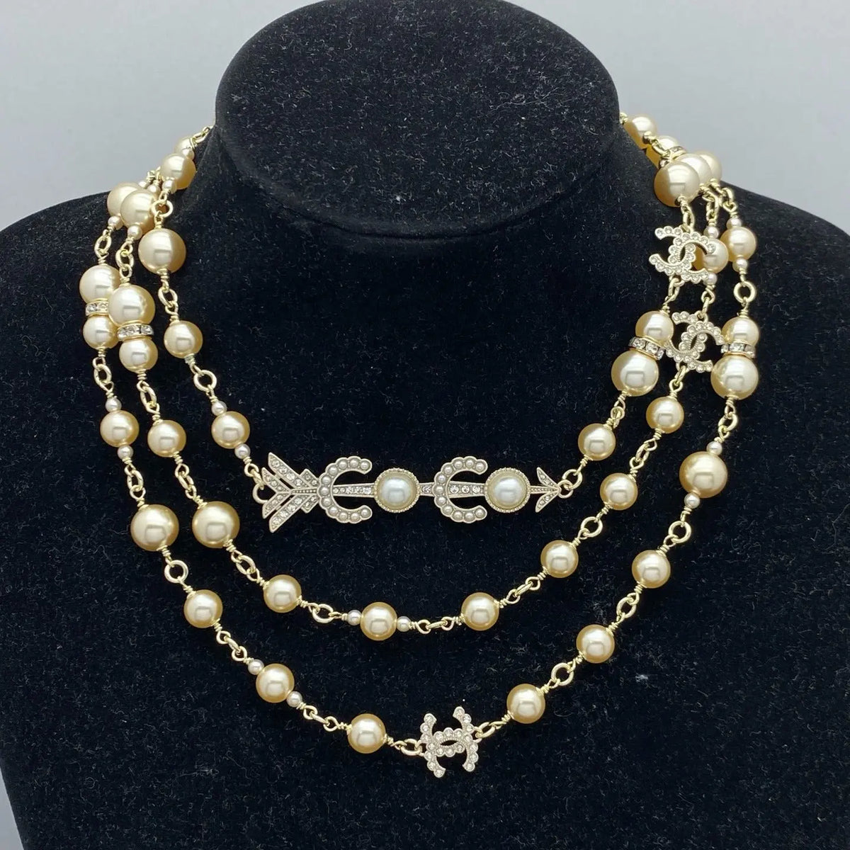 Designer Necklace ✨️NEW✨️ Mourimani Beauty & Accessories