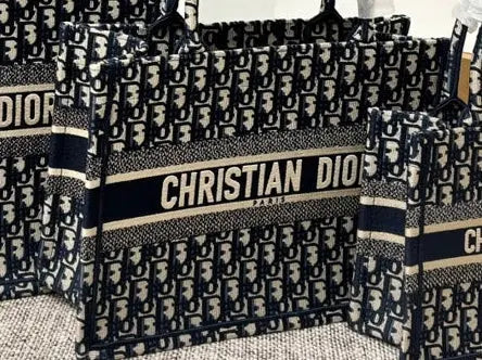 Designer Bags *NEW* #M929 **MEDIUM SIZE** Mourimani Beauty & Accessories