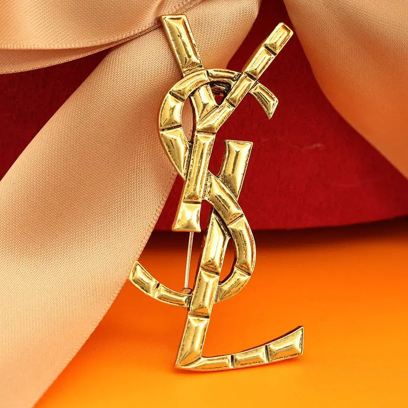 Designer Brooch Pins *NEW* Mourimani Beauty & Accessories