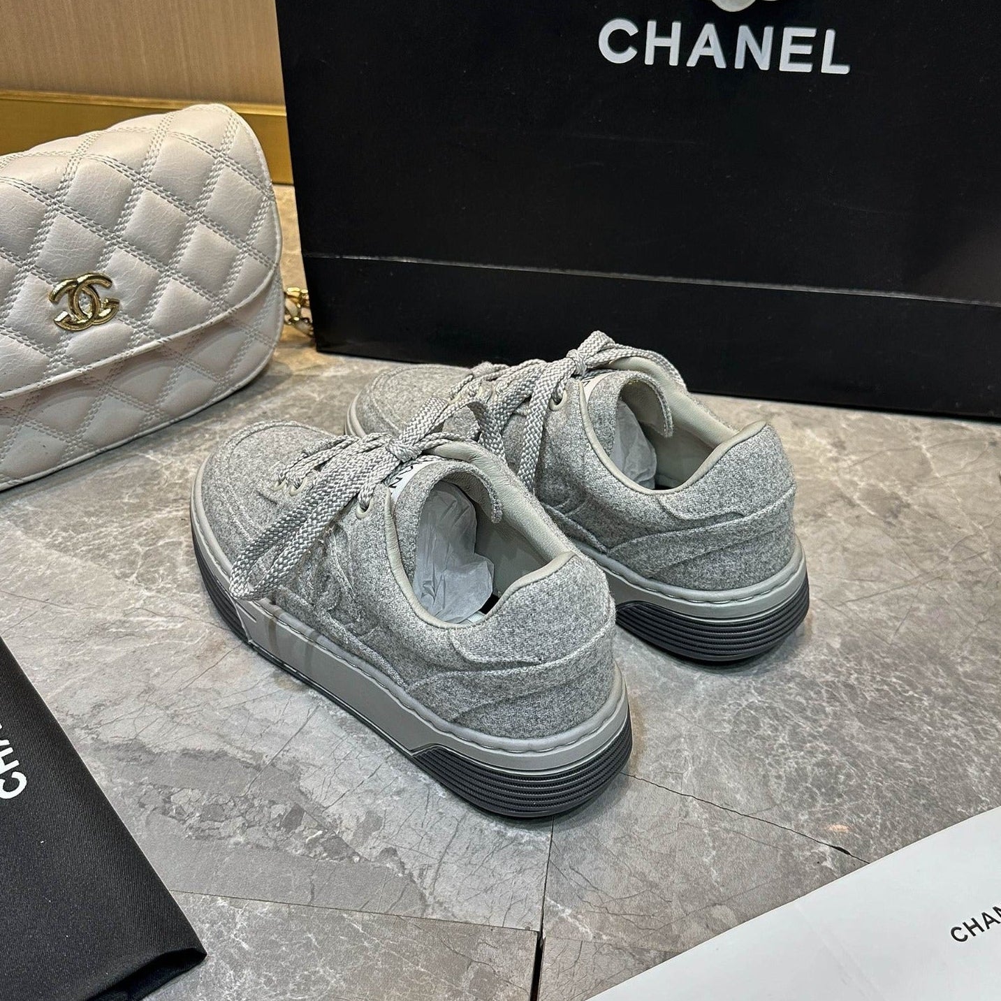 Designer Sneakers *NEW* #E1161