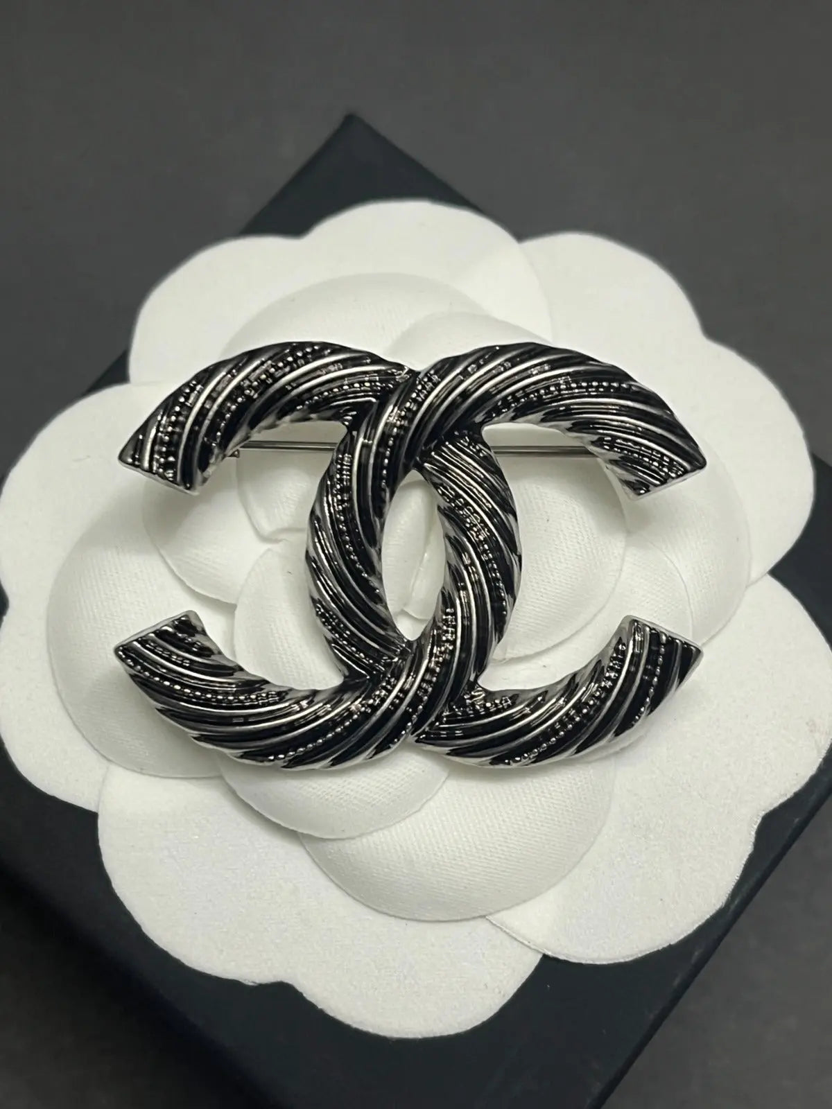 Designer Brooches - Mourimani Beauty & Accessories