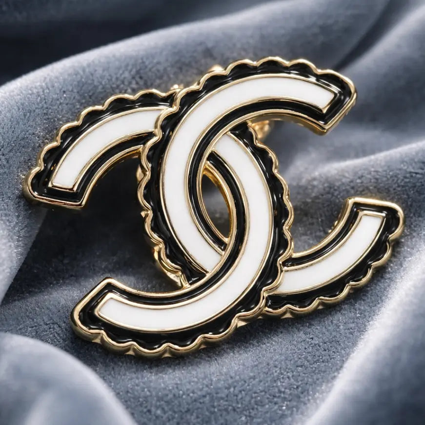 Designer Brooch *NEW* Mourimani Beauty & Accessories