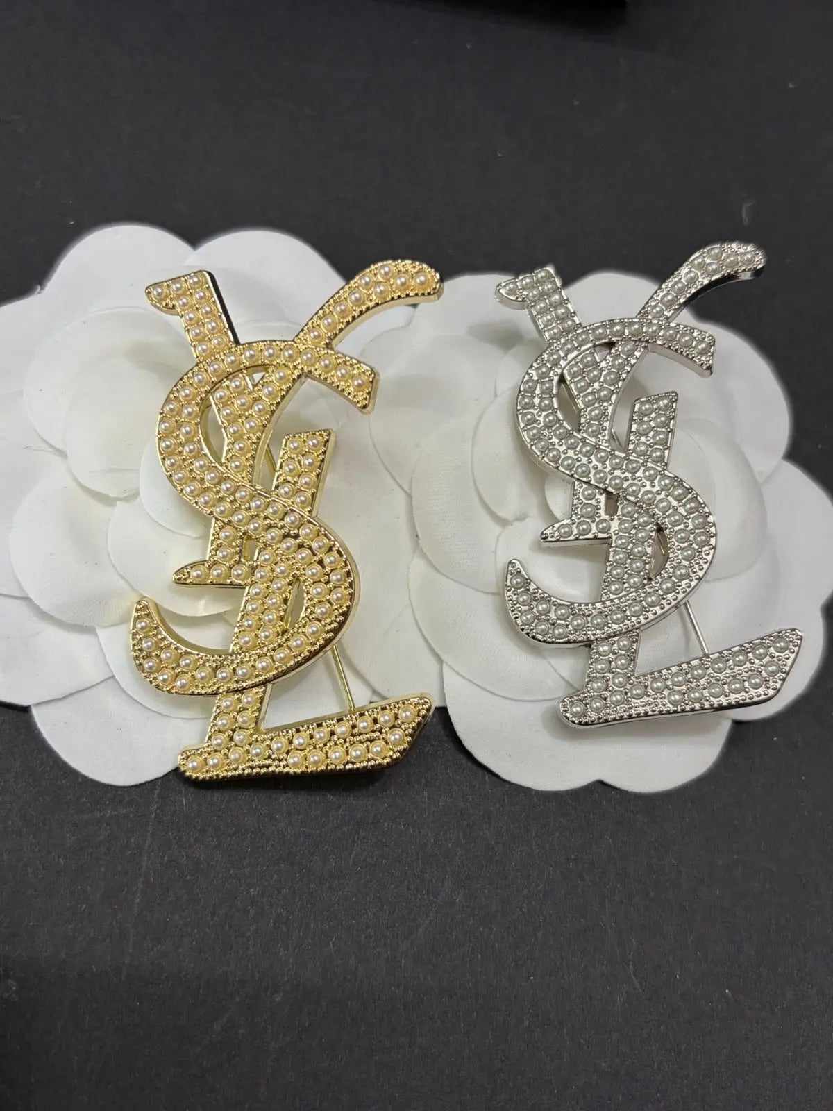 Designer Brooch Pins *NEW* Mourimani Beauty & Accessories