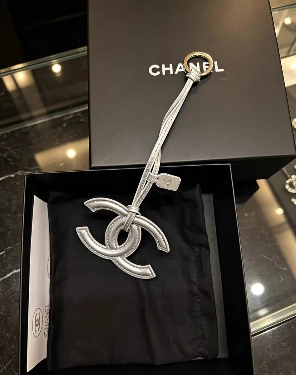 Designer Keychains *NEW* Mourimani Beauty & Accessories