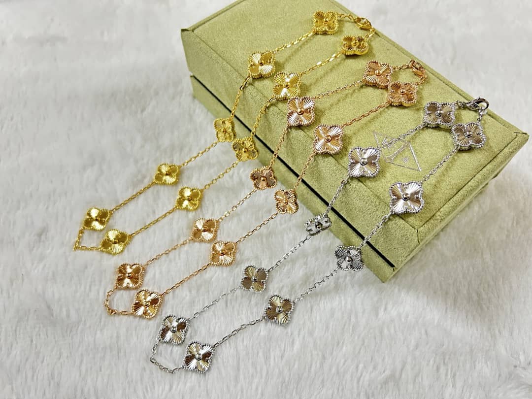 VC Designer Necklace - Mourimani Beauty & Accessories