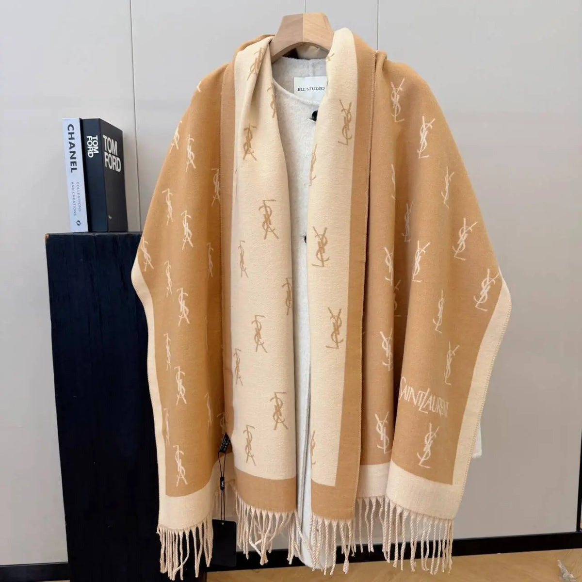 Designer Scarfs ✨️NEW✨️ Style #16
