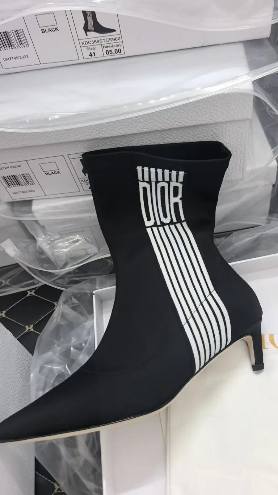 Designer Shoes 🤍🖤NEW🖤🤍