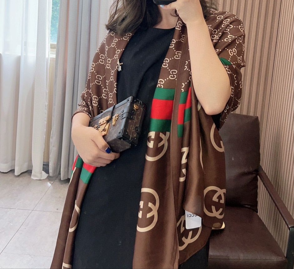 Scarfs