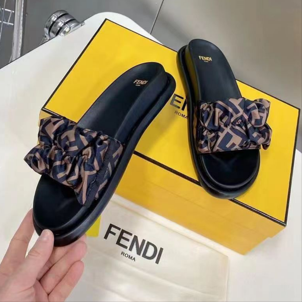 Designer Shoes *NEW*