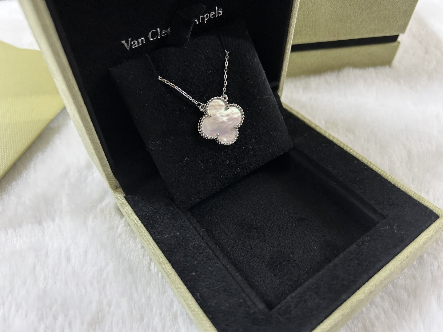 Designer Necklaces *NEW* Silver