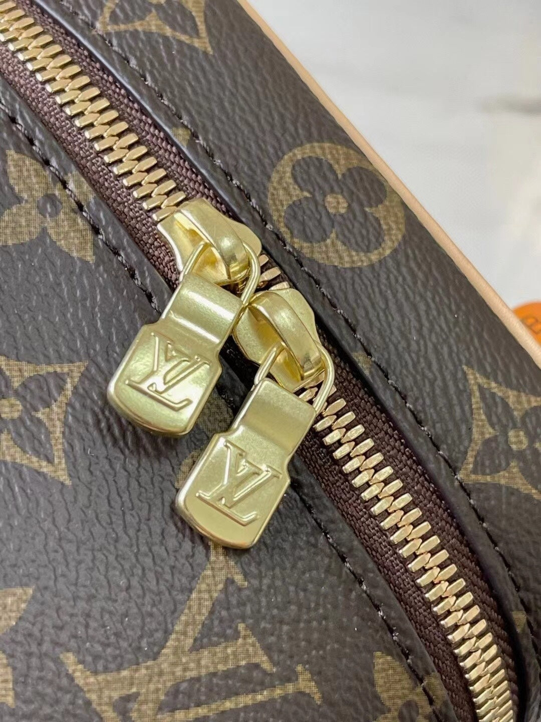 Designer Bags MEDIUM *NEW* #42265M